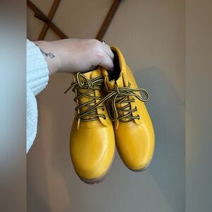 Vintage Yellow Land’s End Rain Booties